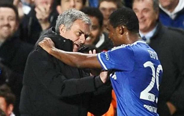 Eto’О Mourinyunun Qvardioladan nədə üstün olduğunu açıqladı 