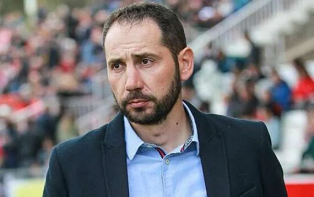 İspan klubunda baş məşqçi istefası 