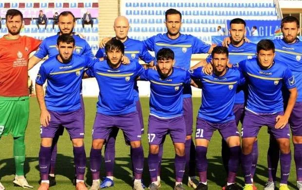 "Sumqayıt" 2 futbolçusu ilə vidalaşır 