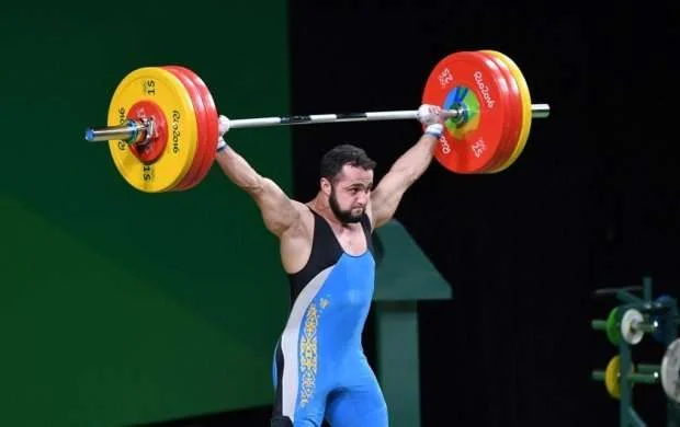 Dünya çempionumuza ağır cəza 