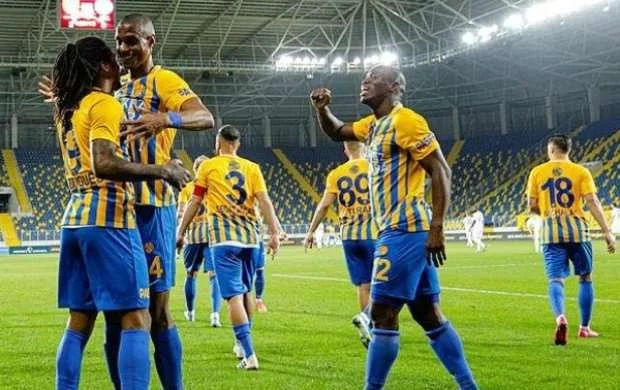 Türk klubuna transfer qadağası ləğv olundu 