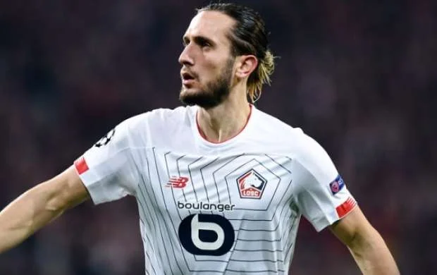 Türk futbolçu Fransada "ən yaxşı" seçildi 