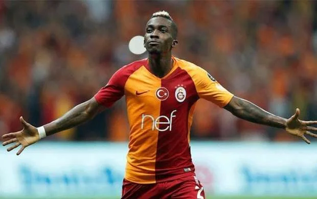 “Qalatasaray”ın yeni transferi İstanbulda 