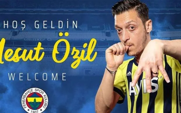 Mesut Özil rəsmən "Fənərbağça"da 