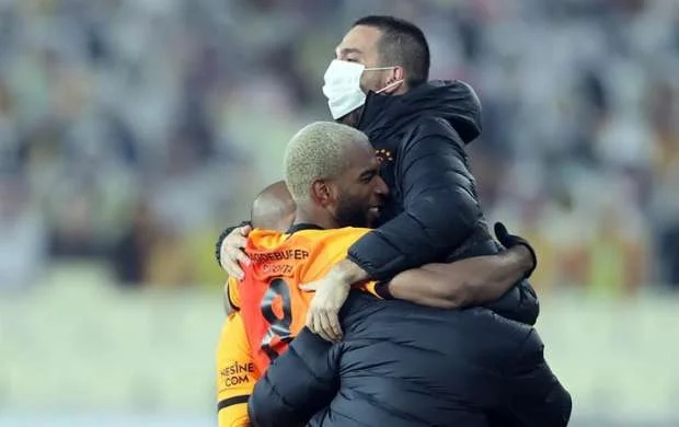 "Qalatasaray"dan tək qolluq qələbə - VİDEO 