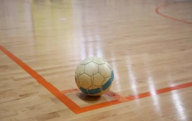 Yunanıstanın yığmamızla oyun üçün heyəti 