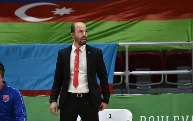Slovakiyanın baş məşqçisi böyükhesablı yenilgini şərh etdi 