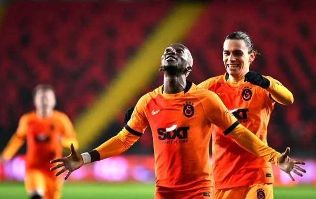 "Qalatasaray" Onyekurunun dubluyla qazandı - VİDEO 