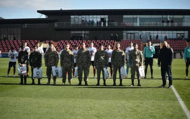 "Qəbələ" futbolçuları şəhidləri andı - FOTO 