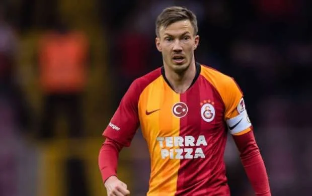 "Qalatasaray" iki futbolçusunu itirdi 