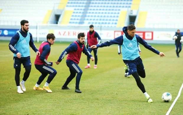 “Qarabağ” “Neftçi” ilə oyuna hazırlaşır - FOTOLAR 