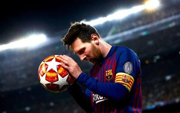 Messi 900-cü matçına çıxdı 