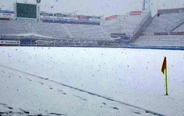 "Beşiktaş" və "Qalatasaray"ın oyununun saatı dəyişdi 