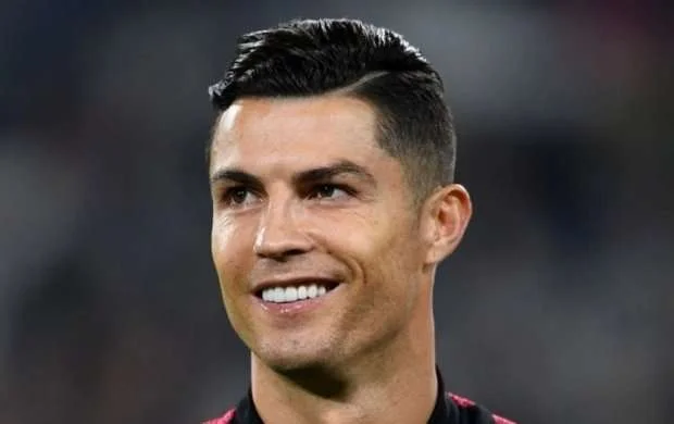 Ronaldo daha bir ilkə imza atdı - Bu dəfə meydandan kənarda... 