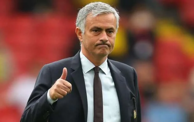 Mourinyu ən yaxşı məşqçi seçildi 