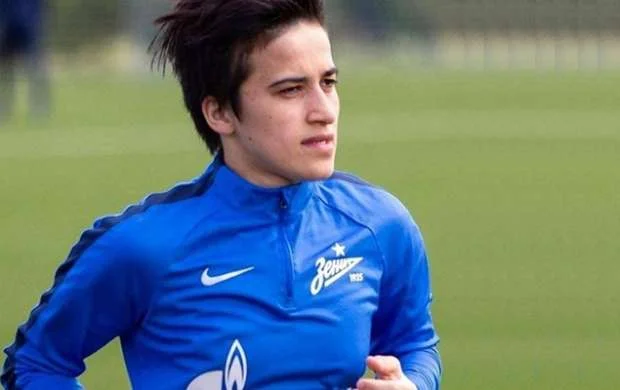 "Zenit"in futbolçusu millimizin heyətindən çıxarıldı 