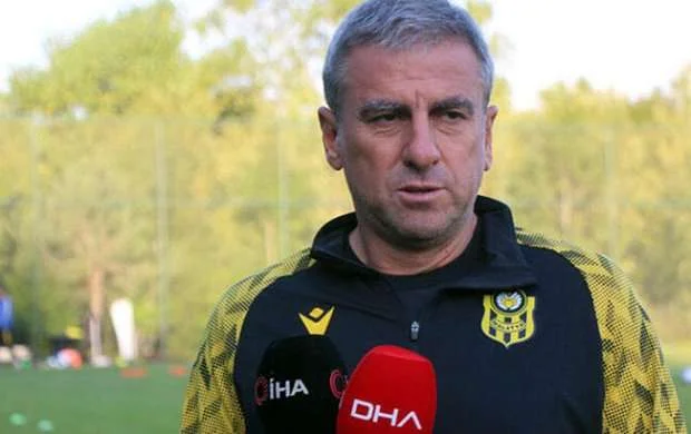 Türk klubu baş məşqçisini yolladı 