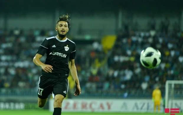 Zubir 100-ə çatdı 