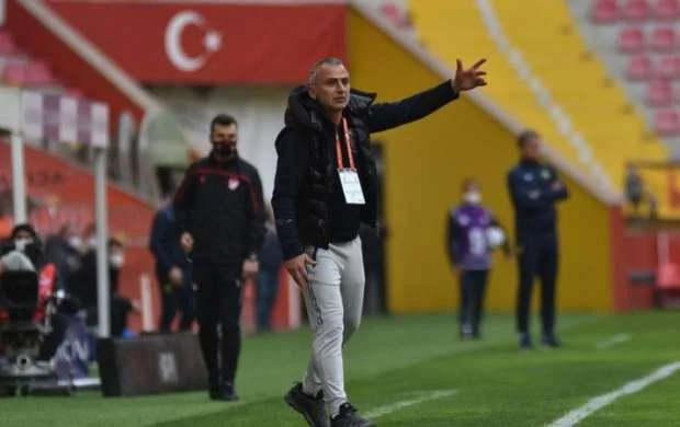"Qarabağ"ın sabiq məşqçisi Superliqa klubunu çalışdıracaq 