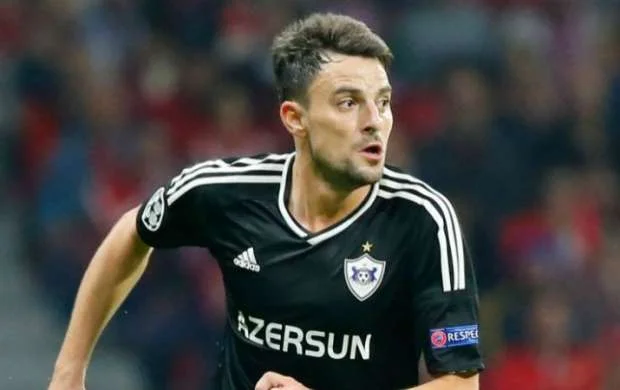 "Qarabağ"la 5 dəfə Azərbaycan çempionu olan futbolçu karyerasını bitirdi 