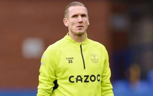 "Everton"un oyunçusu qarət olundu 