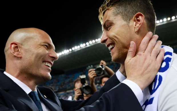 Zidan Ronaldunun geri qayıtması ilə bağlı nə dedi? - AÇIQLAMA 