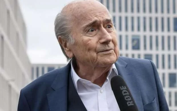Yozef Blatter evə buraxıldı 