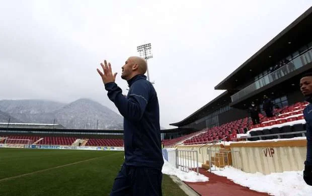 Millimizin futbolçusu zədələndi 
