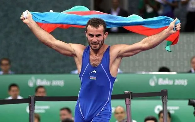 Azərbaycanlı ikiqat dünya çempionu karyerasını bitirdi 