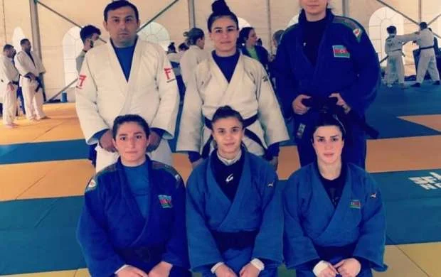Qızlarımız nüfuzlu yarışlara Albaniyada hazırlaşır 