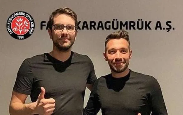 Superliqada 31 yaşlı italyan baş məşqçi 