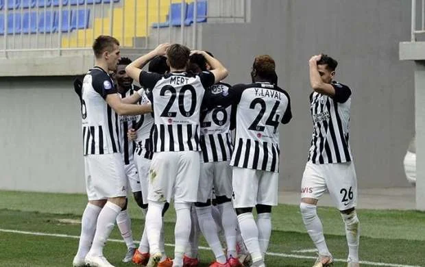 "Neftçi" millimizə qalib gəldi, Honda ilk qolunu vurdu 