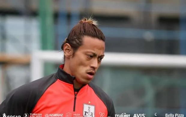 Keysuke Honda: "Hər kəsdən diqqət görürəm" 
