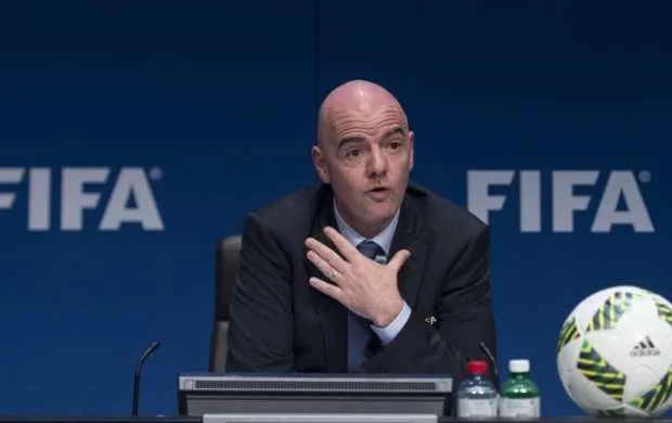 FİFA prezidenti: "UEFA-nı tam dəstəkləyirik" 