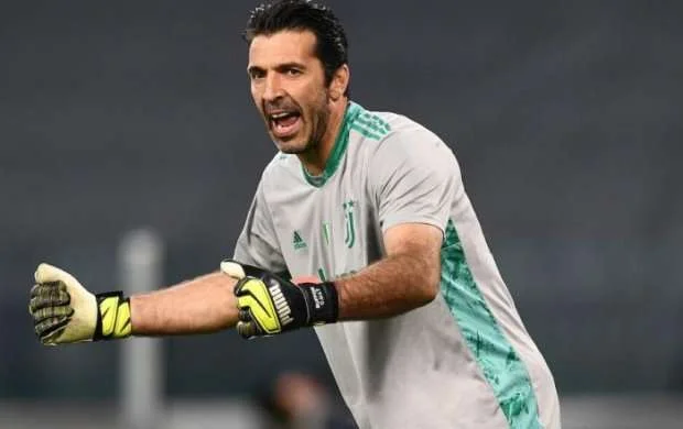 Buffon yeni akademiya açdı 