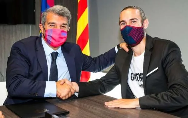 "Barselona" müdafiəçisi ilə müqaviləni yenilədi 