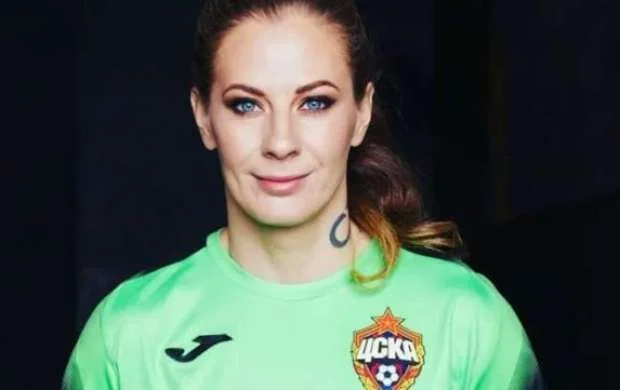 Rus qadın futbolçudan şok etiraf 