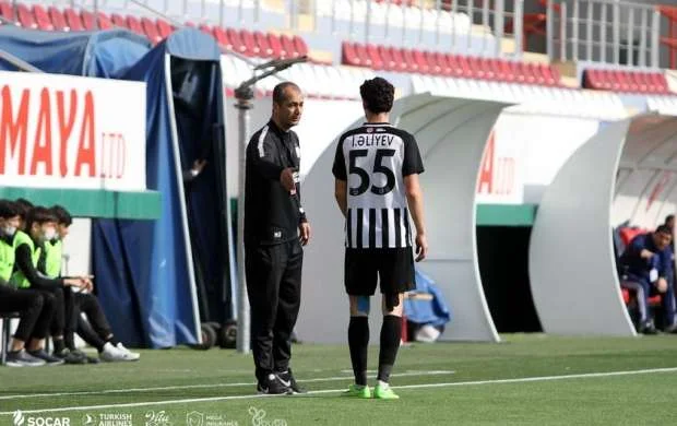 "Neftçi"nin baş məşqçisi: "İndiki futbolçular robotdur" 