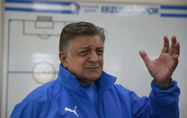 Yılmaz Vural istefaya göndərildi 