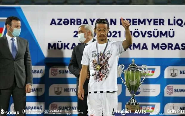 Hondadan çempionluq paylaşımı - FOTO 
