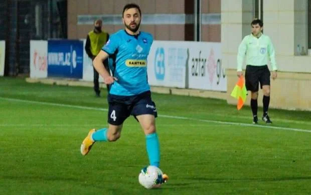 “Zirə” daha üç futbolçu ilə yolları ayırdı 