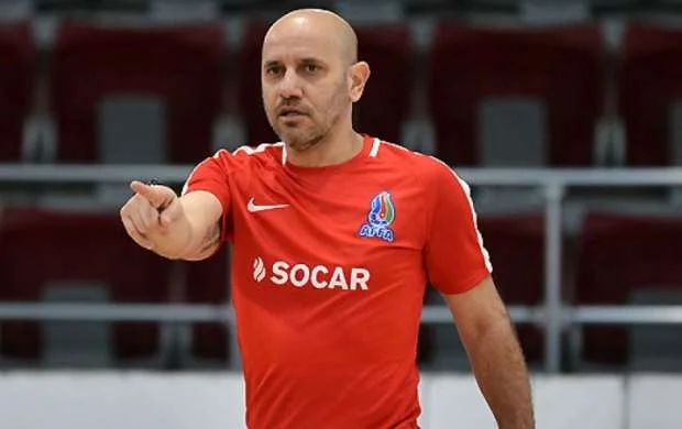Azərbaycan millisinin baş məşqçisinin sözləşməsi yeniləndi 