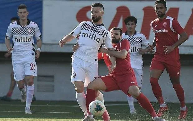 “Qəbələ” iki legionerini göndərdi 