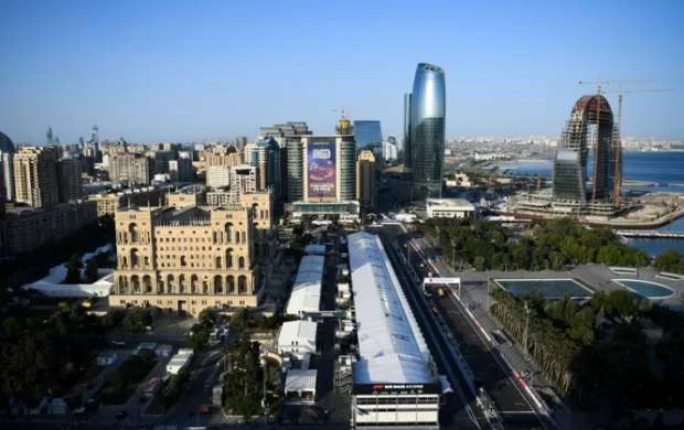 Bakıda "Formula 1" yarışı başladı 