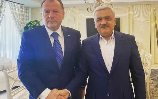 Rövnəq Abdullayev IJF prezidenti ilə görüşdü 