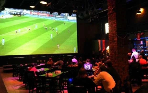 Futbol Kafe sahibləri çətin durumda - yumşalmaya ümid edirlər 