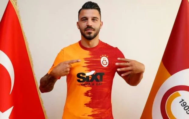 "Qalatasaray" eyni gündə iki oyunçu transfer etdi 