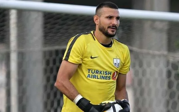 "Neftçi"dən ayrılan qapıçı "Sabah"a keçdi - RƏSMİ 