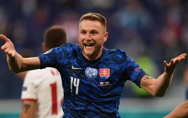 Polşa - Slovakiya matçının ən yaxşısı mərkəz müdafiəçisi oldu 