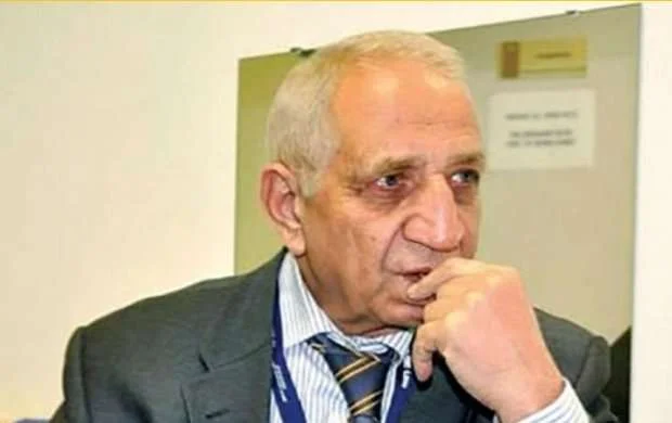 Şahmat Federasiyasına FILsəfə dərsi 